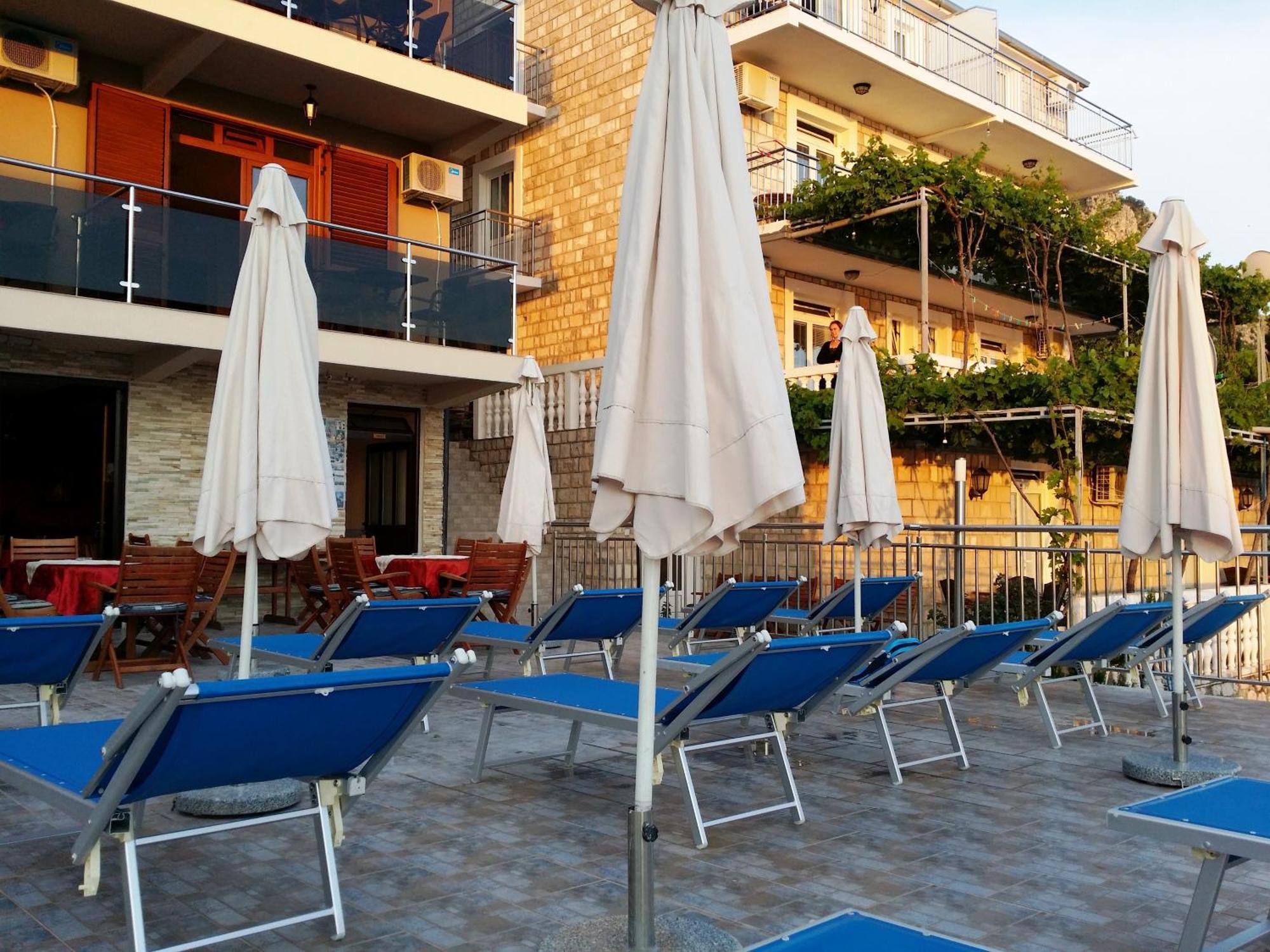 Apartments Dragisic Sveti Stefan Kültér fotó