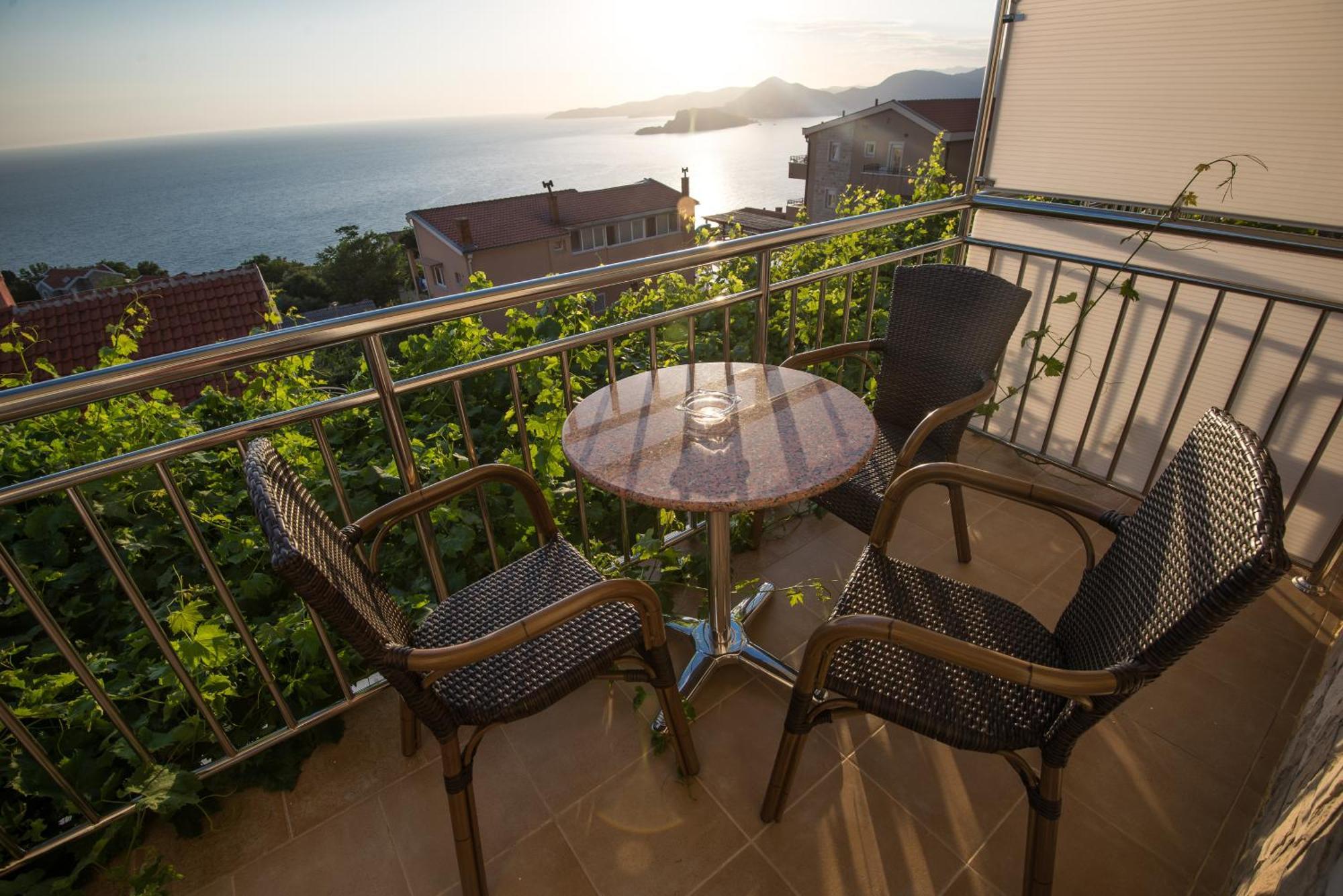 Apartments Dragisic Sveti Stefan Szoba fotó