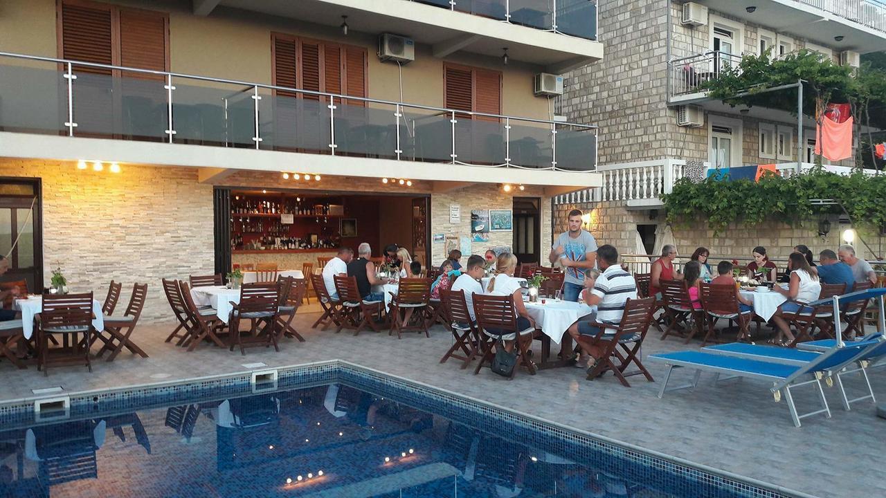 Apartments Dragisic Sveti Stefan Kültér fotó
