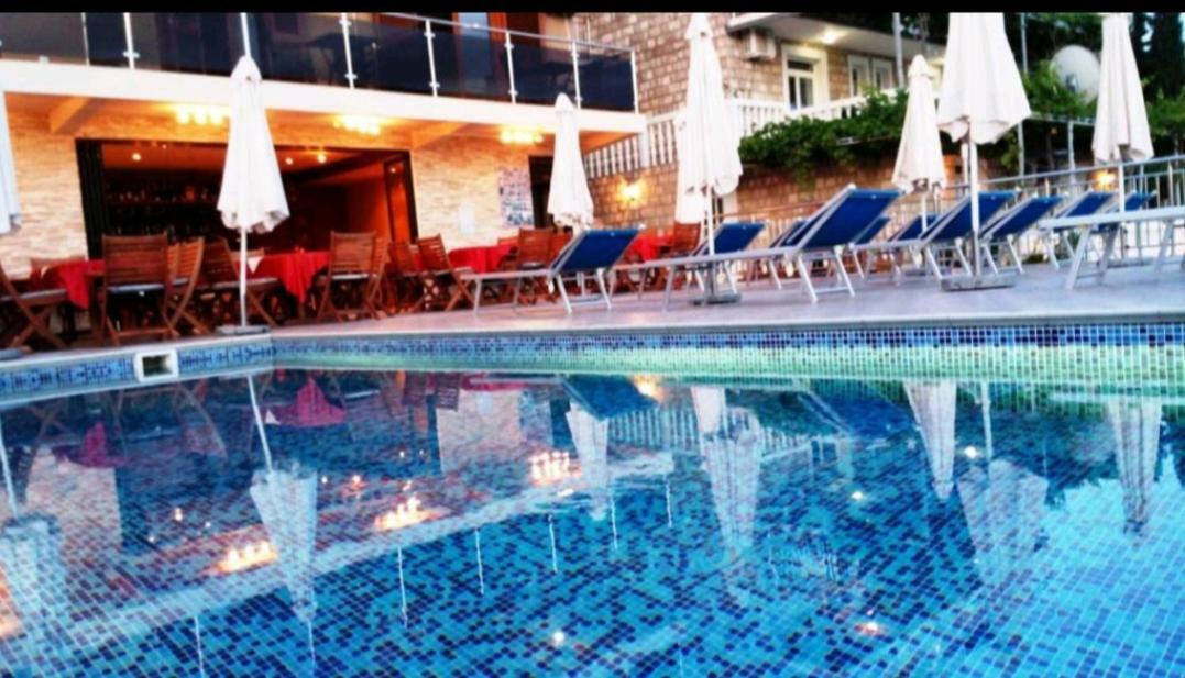 Apartments Dragisic Sveti Stefan Kültér fotó